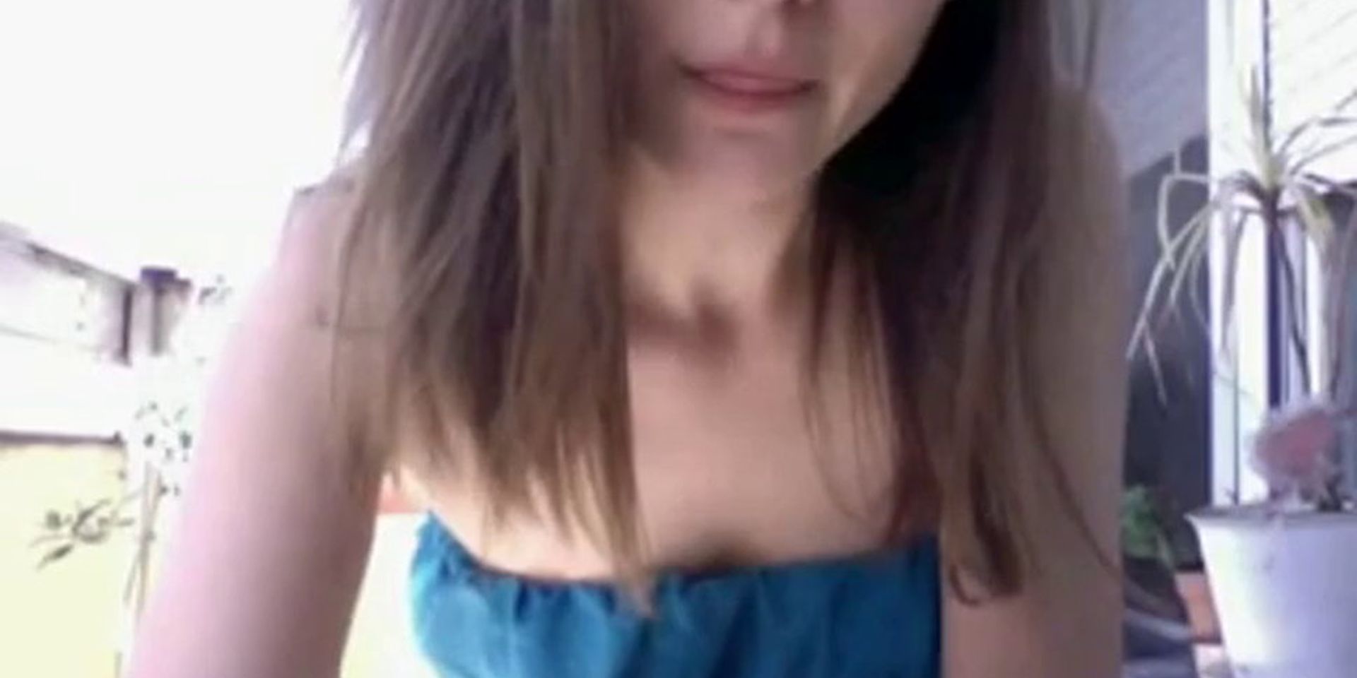 Morena masturbandose - video 1