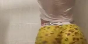 Big booty latina twerking