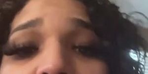 Factime flash lightskin ebiny while eating
