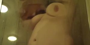 redhead shower66 m