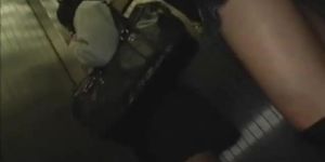 Elevator lez grope