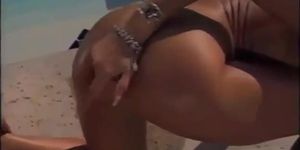 Bikini lesbians