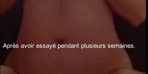 Milf avec des seins gros qui bougent de partout quand elle se masturbe