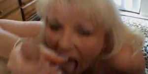 Crazy old bitch suck taht dick like it is the last one
