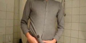 guy jerk in pyjama