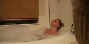 GIRLFRIENDFILES - Girl masturbating in bath