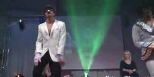 UNTAMED SHOWS - Hot male stripper pleasing a sexy girl