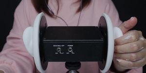 ASMR Snow Lotion Ear Massage