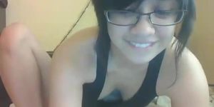 Thicc asian camwhore tries to get knuckle deep in her asshole. (Nekolukka)