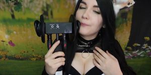 ASMR Ear Licking Cow