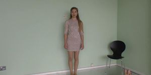 Stephanie left naked (Netta Jade)