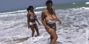 Ebony x 2 having a vacation in the carribean sea