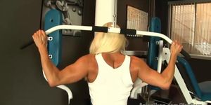 Aziani Iron Ashlee Chambers working out in fishnet shorts. (Ashley Chambers)