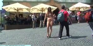 MonaLee shows her tits on public streets (Monalee Monalee)