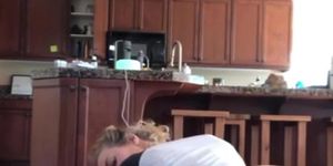 Sexy milf cam at Pusicam.com