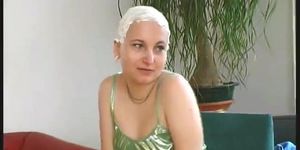 Girl realy loosing her long hair