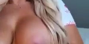 bigtits blonde