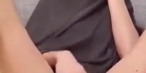 Arab Girl masturbate