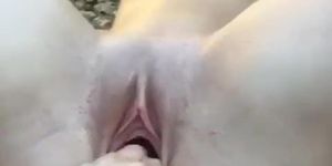 Metiendo su mano completa