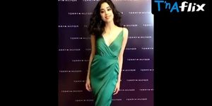 Janhvi Kapoor Sexy Scene  in Janhvi Kapoor Hot Pics Collection 2017 2018