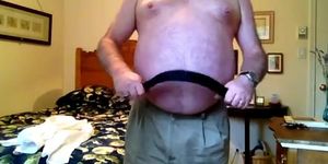 Bear Daddy's Striptease