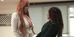 Busty milf cheats with latin shemale daughterinlaw Eva Maxim (Lauren Phillips)