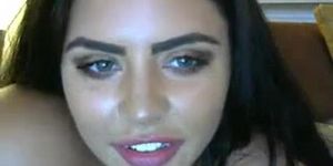 sexy_voluptuous_girl.1