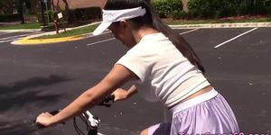 Skinny Teen Rides Shlong