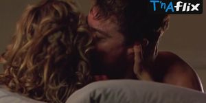 Uma Thurman Butt,  Breasts Scene  in Mad Dog And Glory
