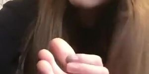 Teen sucks her red toes