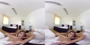 Virtual reality clip