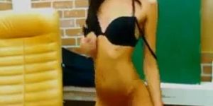 Petite Teen Rubs Pussy On Webcam