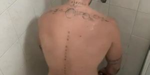 Henrique Nassif - Shower Masturbation