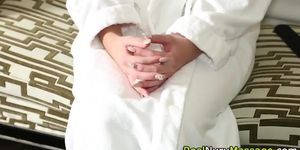 Nuru masseuse eats pussy
