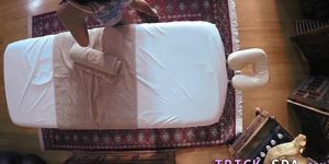 Massage latina gets screw