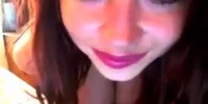 Hot Webcam Girl Masturbates 1