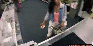 Shaved pussy Ebony fucked pawn guy for the golf clubs