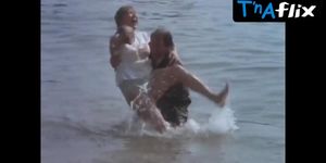Natalya Khorokhorina Sexy Scene  in Chyortov Pyanitsa