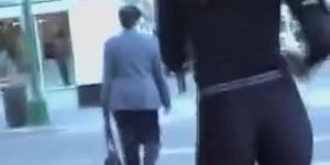 Best hotly shaped butt in the very tight pants on cam awebutt01b