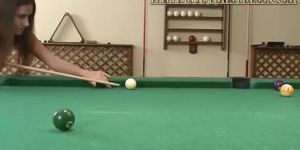 Upskirt Video Of A Hot Minx
