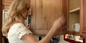 Teen blonde gets eaten