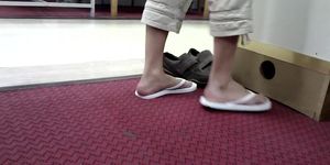Candid shoeplay