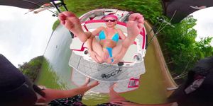 I'M On A Boat Yeah!!! In Vr 360 Hd! - Take A Good Hard Look @ The Mom Fuckin Boat!