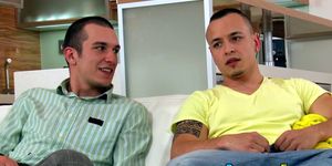 Hunk cums barebacking