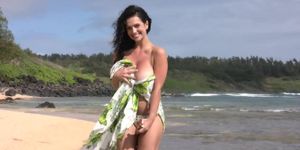 DM - Guitar (Denise Milani)