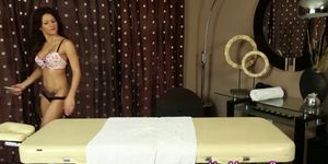 Inked masseuse sucks dong