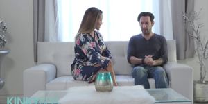 kinky spa - Lana Violet milks cock durring massage