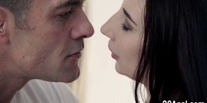 Fingered beauty gets analized and facialized