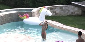 Babe outdoors gets banged and sucks big cock