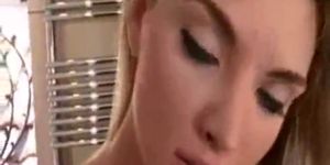 Ines in der Wanne - Big Boobs